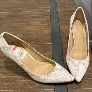 Michael Kors Flex Mid Pump